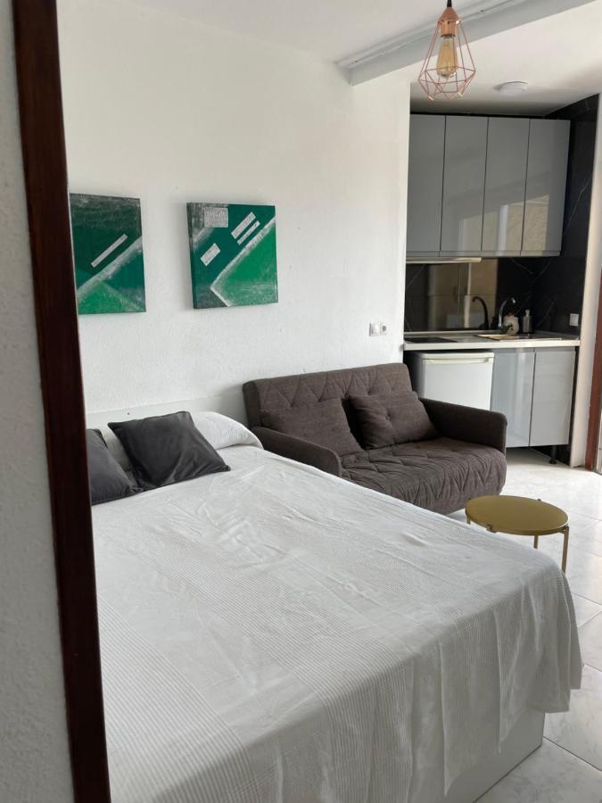 Apartment Calle Manuel Mena 4 *